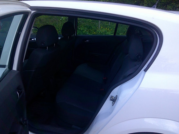 Opel Astra 6 of 9