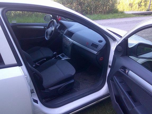 Opel Astra 9 of 9