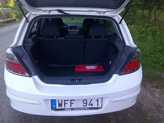 Opel Astra 7 of 9