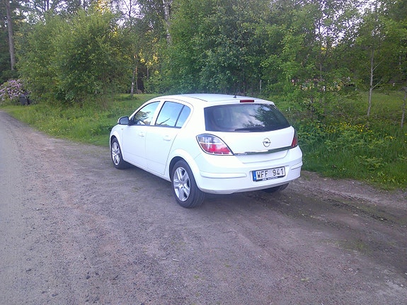 Opel Astra 4 of 5