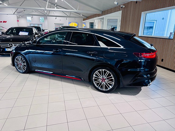 Kia ProCeed 2 of 22