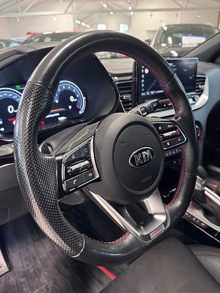 Kia ProCeed 17 of 22