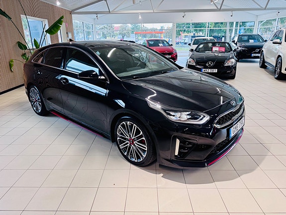 Kia ProCeed 12 of 22