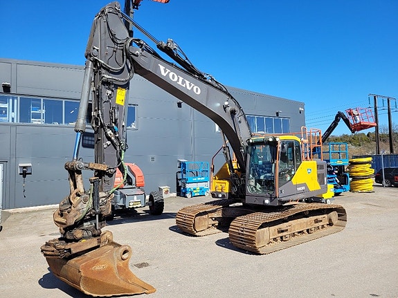Grävmaskin Volvo EC220EL med grävsystem