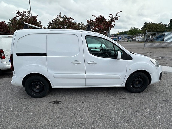 Peugeot Partner 3 of 9