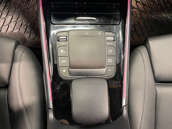 Mercedes-Benz EQB350 18 of 20