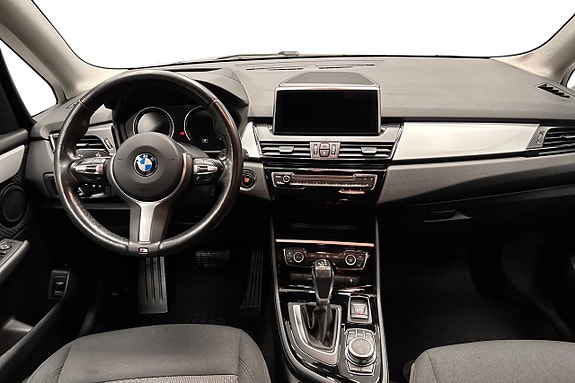 BMW 225xe 12 of 13