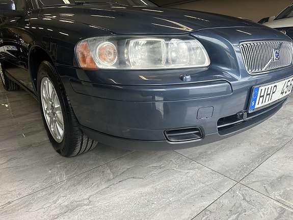 Volvo V70 6 of 18