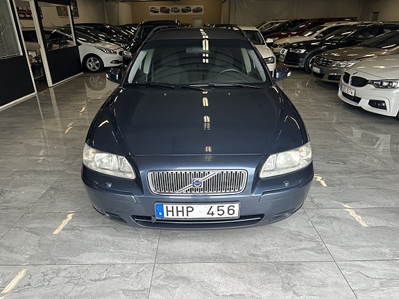Volvo V70 9 of 18