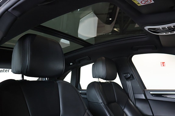 Porsche Macan S 15 of 19