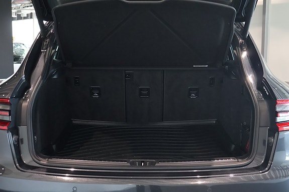 Porsche Macan S 18 of 19