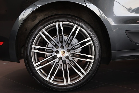 Porsche Macan S 5 of 5