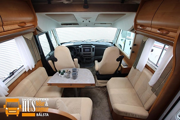 Rapido 906 Mercedes 3L 180hk Automat taksäng 5 of 5