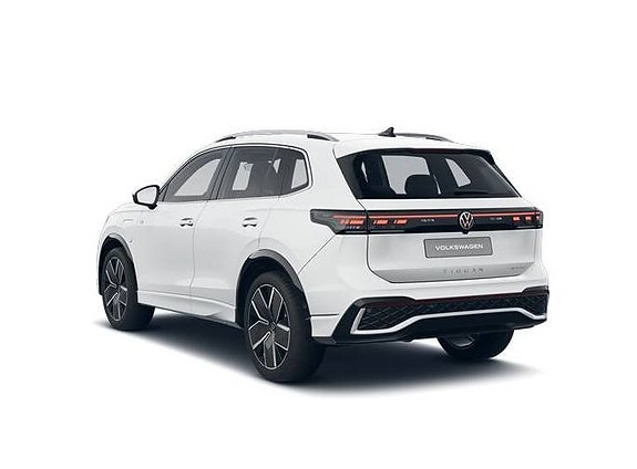 Volkswagen Tiguan 3 of 5