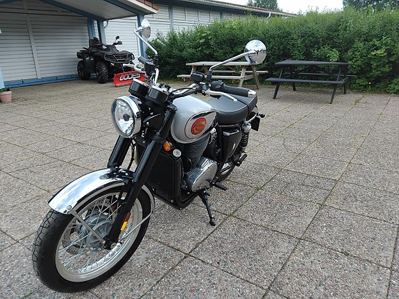 BSA 650 Gold Star Silver Sheen Legacy 4 of 7