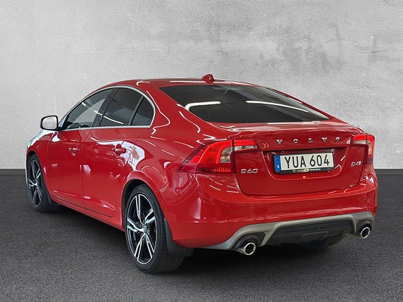 Volvo S60 3 of 5