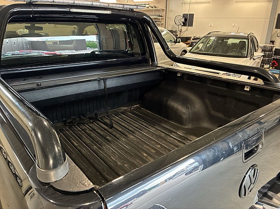 Volkswagen Amarok 17 of 23