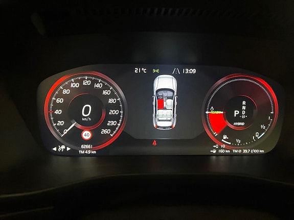 Volvo XC40 11 of 13