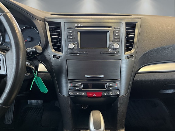 Subaru Legacy 11 of 23