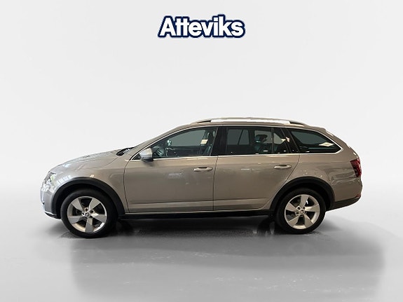 Skoda Octavia Scout 6 of 15