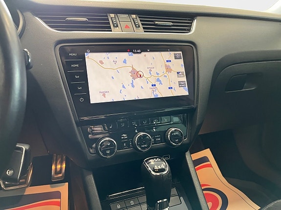 Skoda Octavia Scout 11 of 15