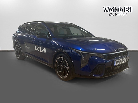 Kia K4 3 of 5