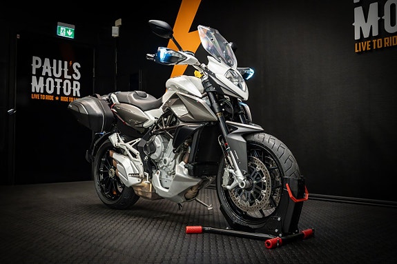 MV Agusta Stradale 800 4 of 17