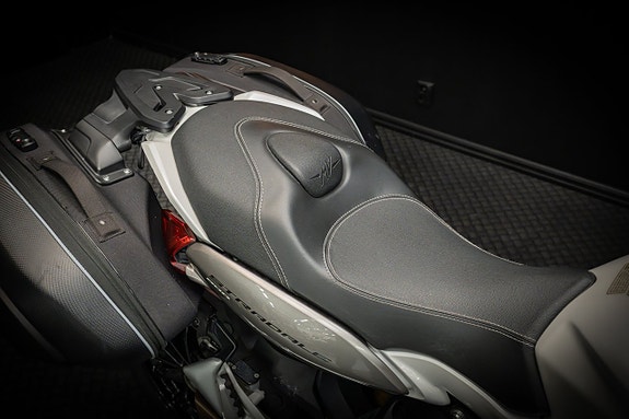 MV Agusta Stradale 800 13 of 17