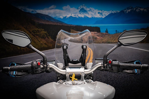 MV Agusta Stradale 800 10 of 17