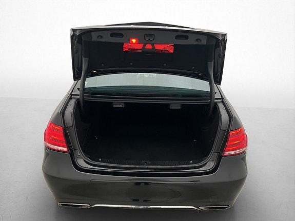Mercedes-Benz E350 24 of 29