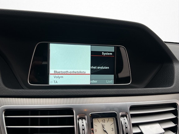 Mercedes-Benz E350 18 of 29