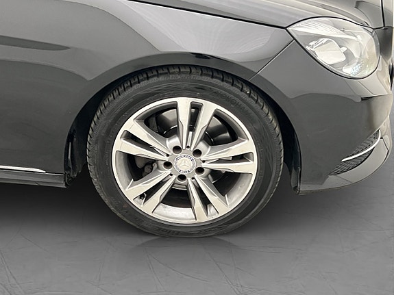 Mercedes-Benz E350 29 of 29