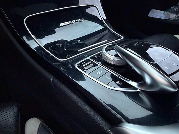 Mercedes-Benz C63 26 of 30