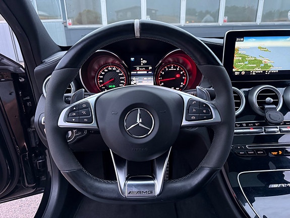 Mercedes-Benz C63 24 of 30