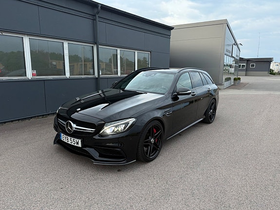 Mercedes-Benz C63 6 of 30
