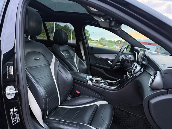 Mercedes-Benz C63 28 of 30