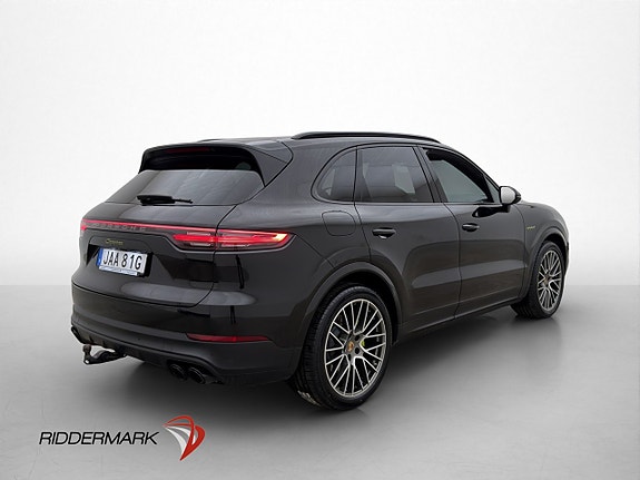 Porsche Cayenne 5 of 5