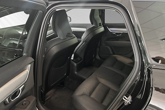Volvo V90 8 of 30