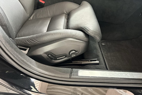Volvo V90 27 of 30