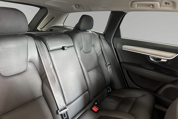Volvo V90 11 of 30