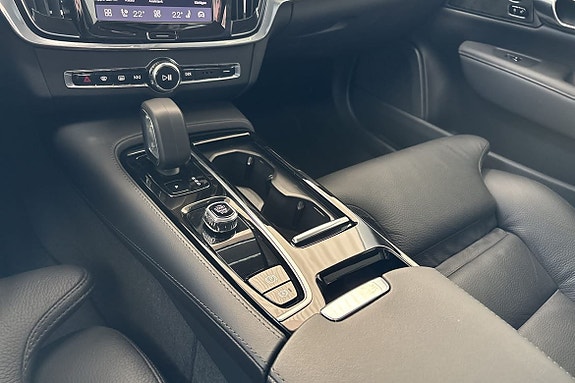 Volvo V90 16 of 29