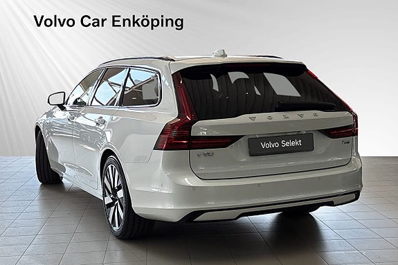 Volvo V90 4 of 29