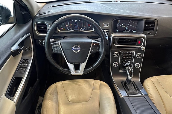 Volvo S60 12 of 29