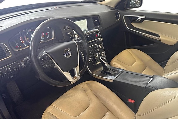 Volvo S60 10 of 29
