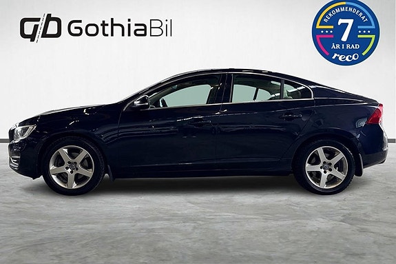 Volvo S60 8 of 29