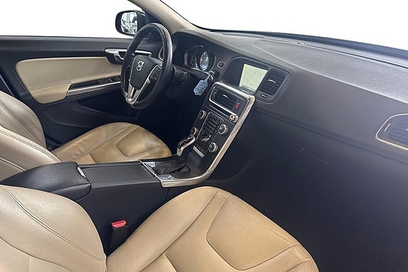 Volvo S60 15 of 29