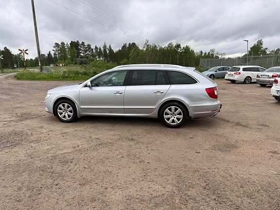 Skoda Superb 4 of 5