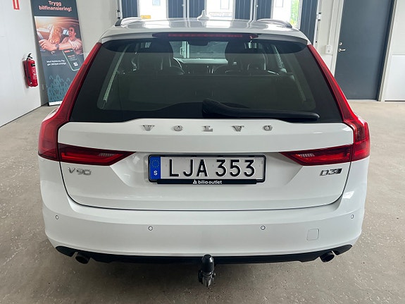 Volvo V90 10 of 21