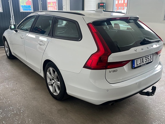 Volvo V90 8 of 21