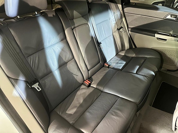 Volvo V50 12 of 14